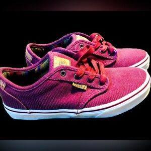 NWOT youth size Vans. NEW! Sz. 4.5~~~